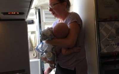 Ik weigerde mijn vliegtuigstoel af te staan ​​aan een moeder en haar baby, en nu vindt iedereen me harteloos.