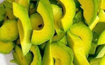 Voordat je nog een avocado eet, raden artsen je aan dit te weten…