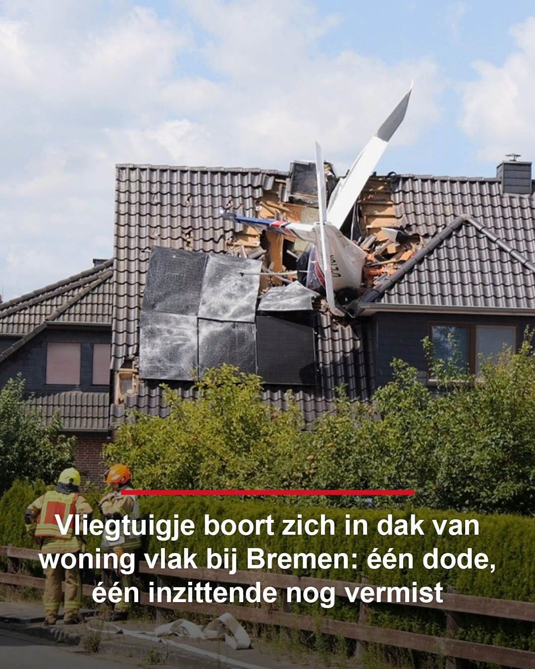 Twee doden nadat vliegtuigje zich in dak van woning boort vlak bij Bremen in Duitsland