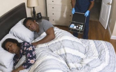Elke nacht kwam er een vreemdeling onze slaapkamer binnen – toen ontdekte ik waarom.