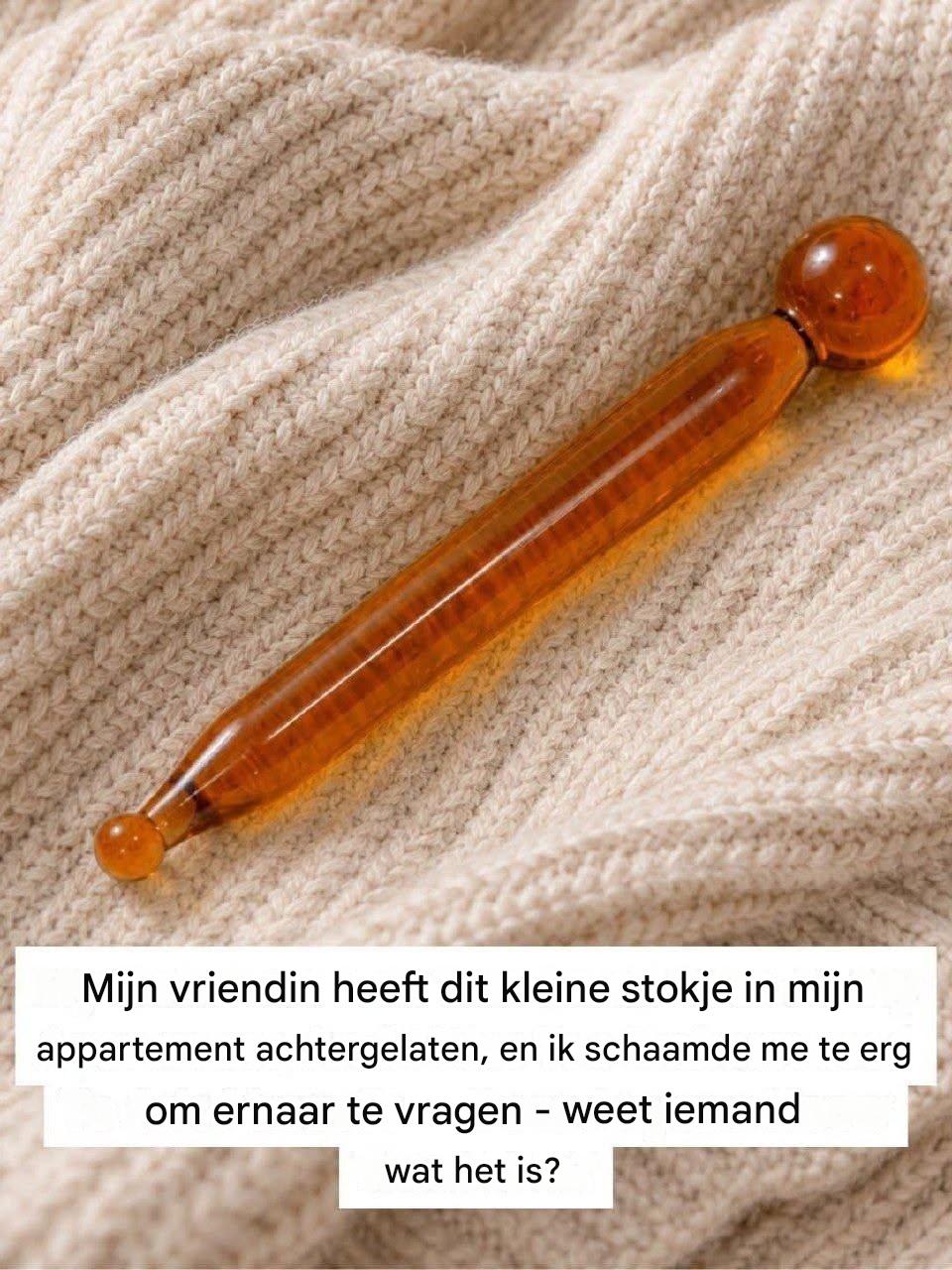 Mijn vriendin heeft per ongeluk een klein amberkleurig stokje bij mij thuis laten liggen, en eerlijk gezegd… Ik had absoluut geen idee wat het was.