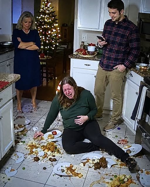 Ik heb mijn schoonouders nooit verteld wie mijn vader was. Toen ik zeven maanden zwanger was, dwongen ze me om een ​​kerstdiner voor 22 mensen te bereiden… en toen ik probeerde te gaan zitten, duwde mijn schoonmoeder me zo hard dat ik bloedde.