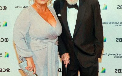 Dick Van Dyke en Arlene Silver: 14 jaar partnerschap, een liefdesverhaal dat de tand des tijds doorstaat.