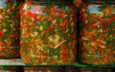 In de koude maanden kan een warme en aromatische soep elke sombere dag veranderen in een onvergetelijke culinaire ervaring. Het geheim van een smakelijke soep zit hem in de verse ingrediënten, en het recept voor wintergroentesoep dat we vandaag bespreken is perfect om extra smaak aan je gerechten toe te voegen. Deze soep is vrij van conserveringsmiddelen en 100% natuurlijk, waardoor hij ideaal is voor koude dagen.