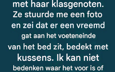 Waarom hebben sommige hotelbedden een gat aan het voeteneinde?